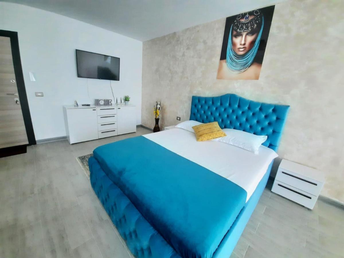 Apartament Rebeca Lux By Alezzi Beach Resort Năvodari Екстериор снимка