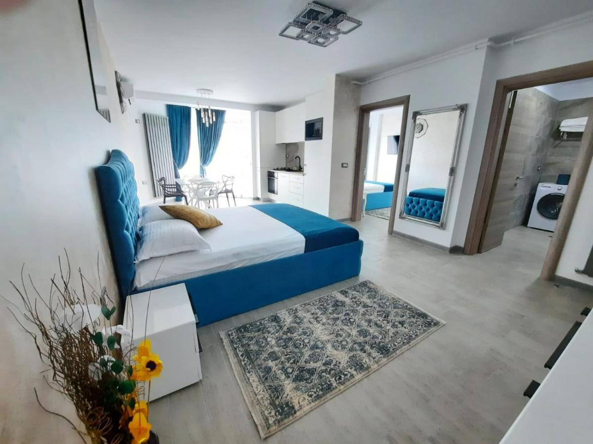Apartament Rebeca Lux By Alezzi Beach Resort Năvodari Екстериор снимка