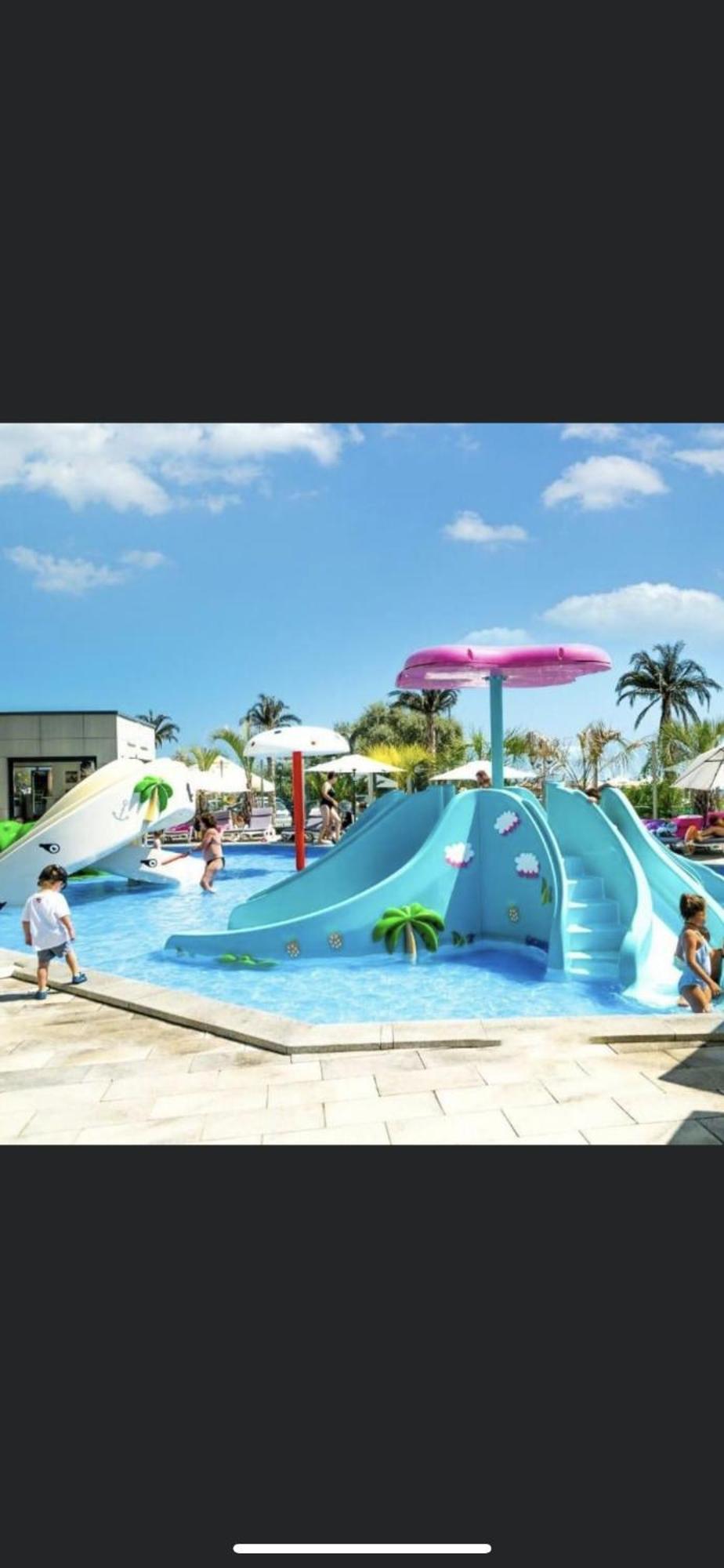 Apartament Rebeca Lux By Alezzi Beach Resort Năvodari Екстериор снимка